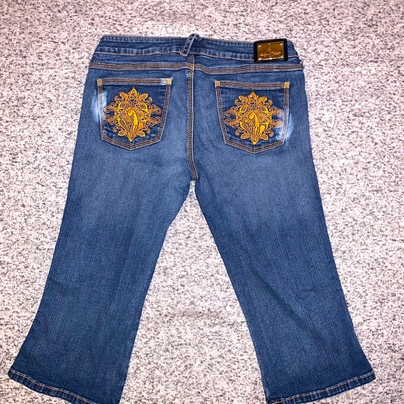 Baby Phat Capris - Picture 1 of 7